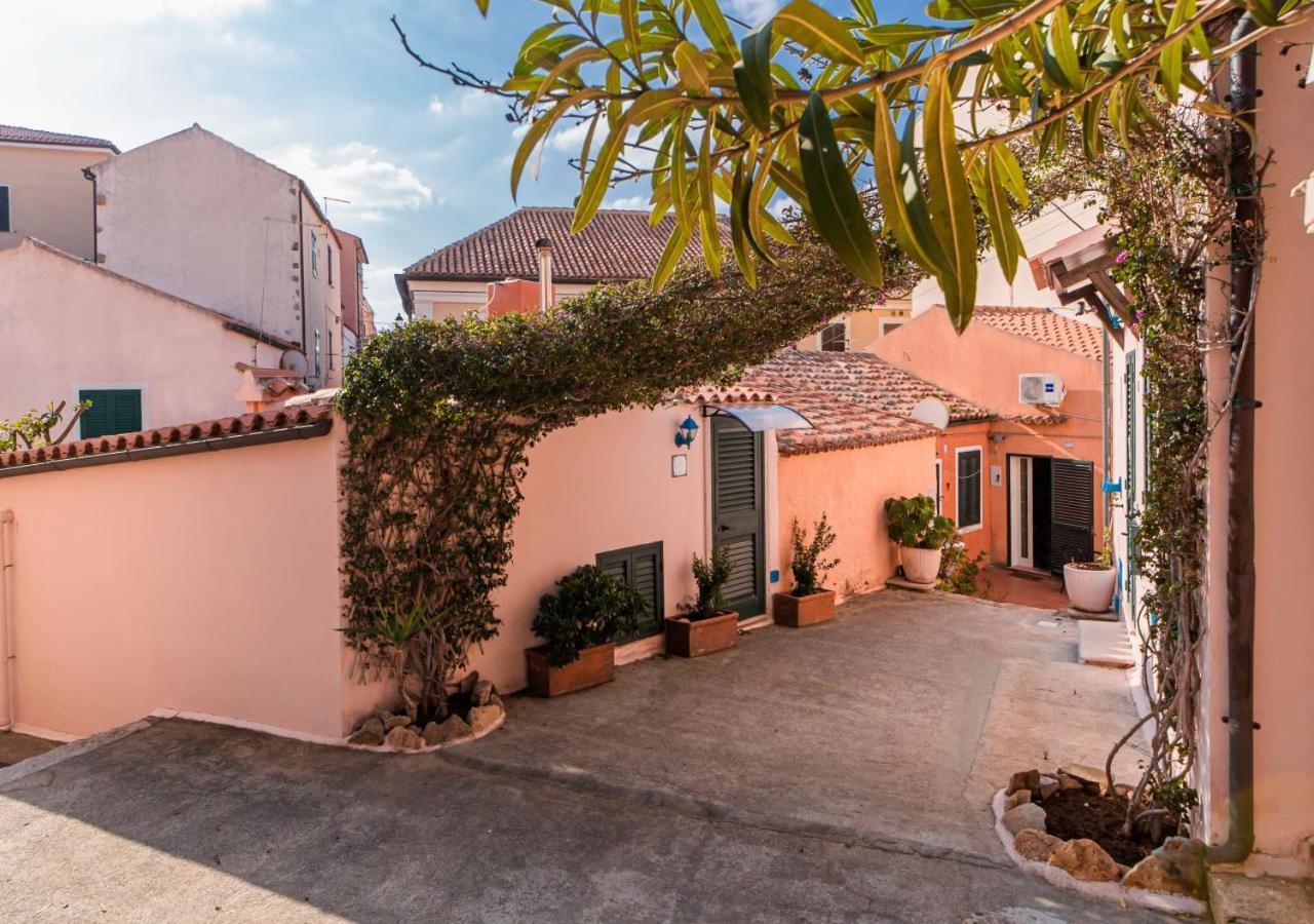 Murphy Holiday Home - Casa Papini La Maddalena  Luaran gambar